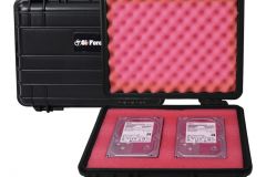 1_SiForce-Drive-Transporter-L4-Open-with-four-3.5-hard-drives-closed-case-in-background